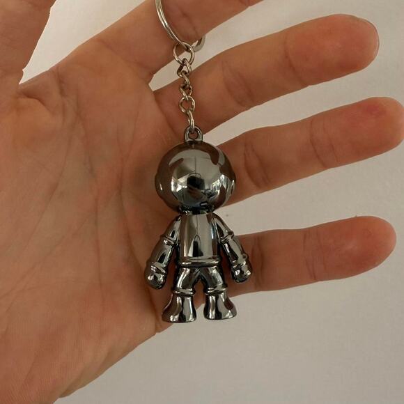 retro 2000s silver astronaut keychain keychain - Picture 4 of 5